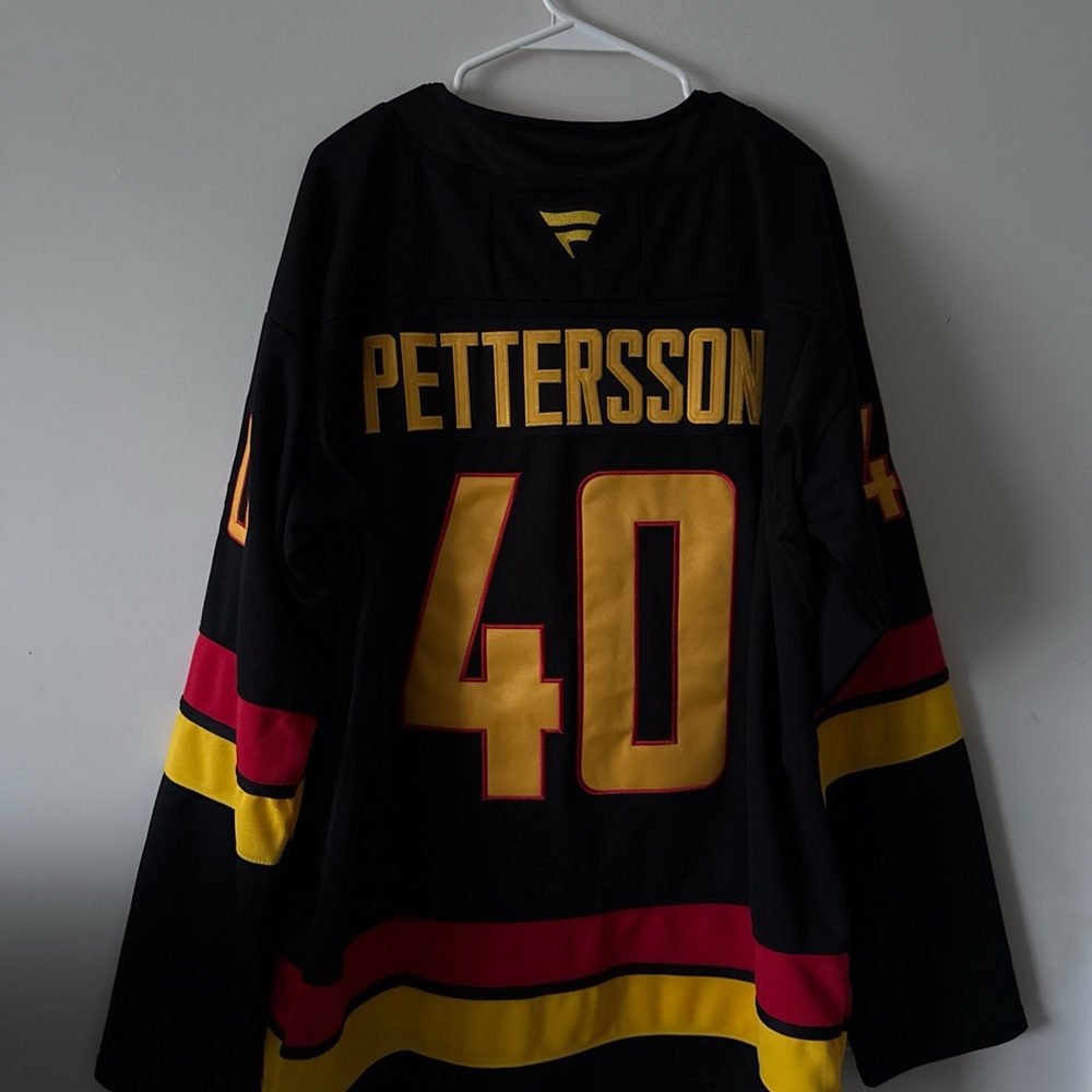 Men’s Fanatics Elias Pettersson #40 Vancouver Canucks NHL Jersey Sz 54 - RARE - Picture 7 of 7